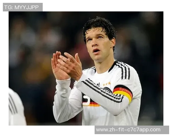 足球孤胆:在绿茵场上追逐梦想与孤独的勇者之路 足球孤胆:在绿茵场上追逐梦想与孤独的勇者之路